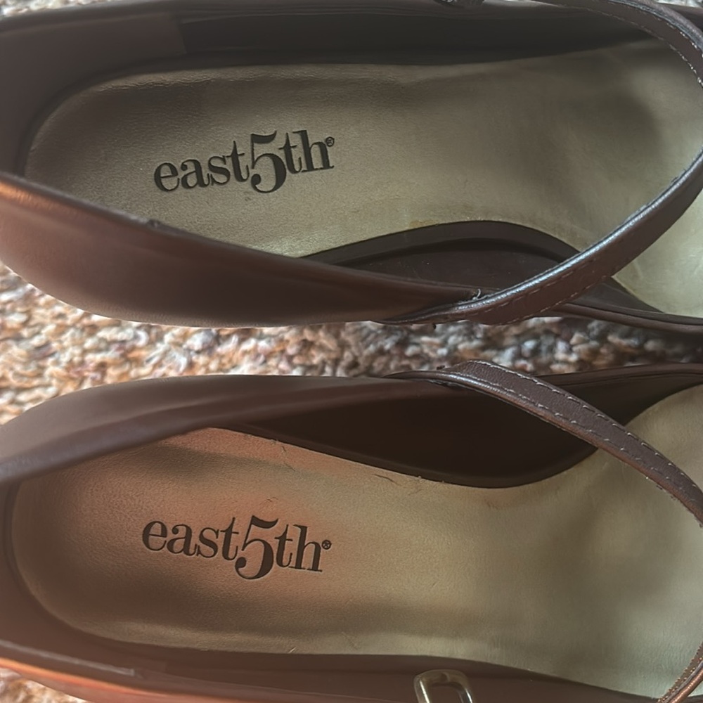 East5th Womens Brown Heels size 6 1/2 - Picture 4 of 6